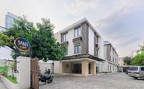 Sans Vibes Firdaus Mansion Kemang